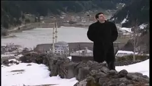 Hakan Taşıyan – Gözün Sevem Süper Arabesk