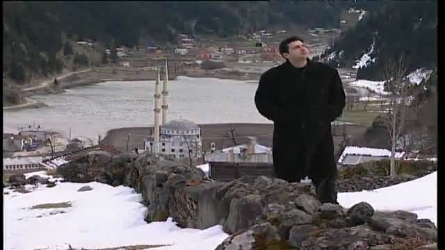 Hakan Taşıyan – Gözün Sevem Süper Arabesk