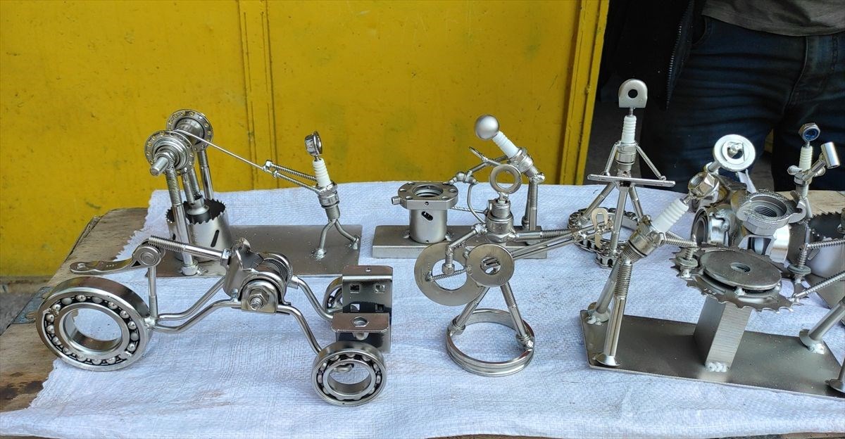 Atık malzemeler sanat eserine dönüştü
