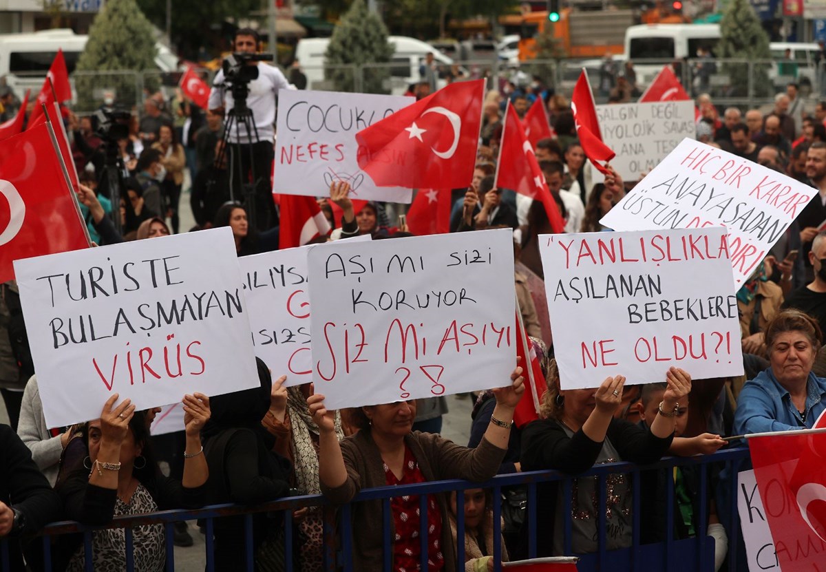 covid 19 asisi karsitlari izmirde miting duzenledi 3