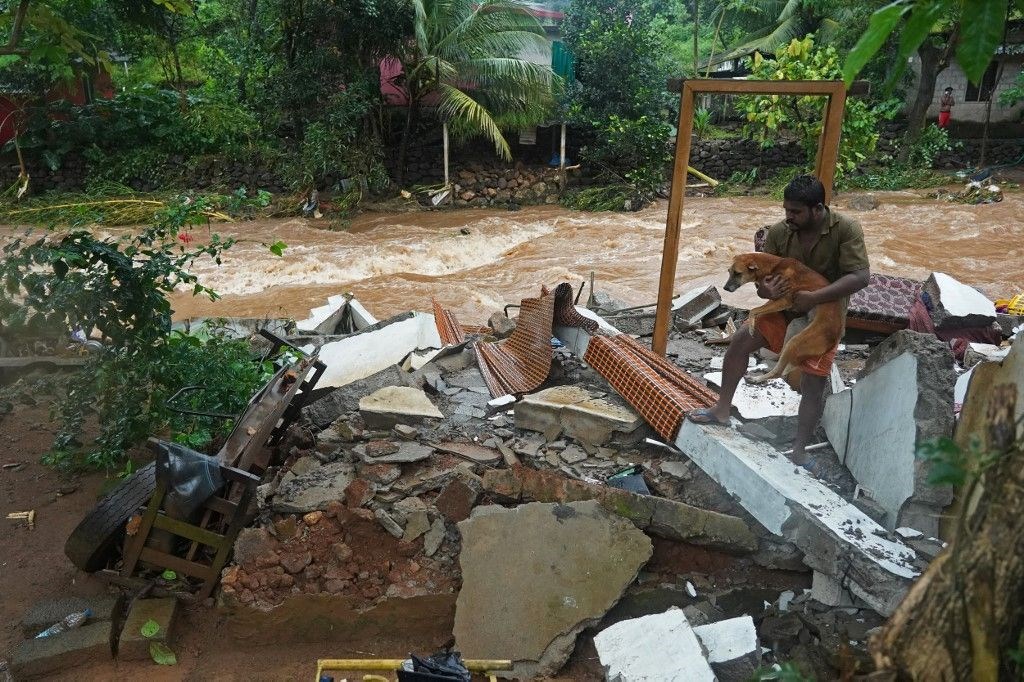 Hindistan’da sel ve toprak kayması: En az 18 ölü