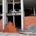 Hırsızların dadandığı Rıza Sarraf’ın eski holding binasına tuğlalı önlem