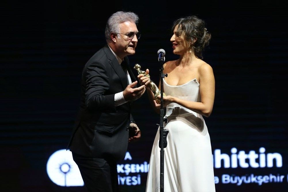 Nihal Yalçın taklit etti, Tamer Karadağlı “Organize linç” dedi
