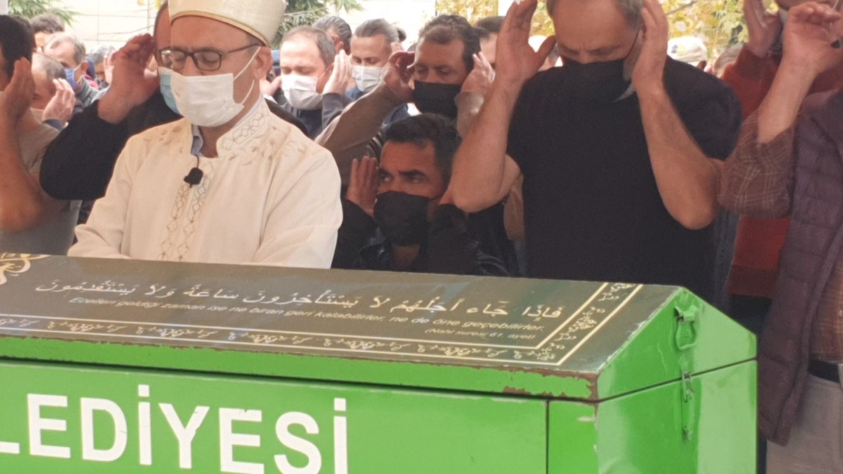 Oyuncu Alparslan Özmol’dan babaya son görev