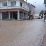 Sel felaketi yaşayan Bozkurt’un sokakları yeniden sular altında