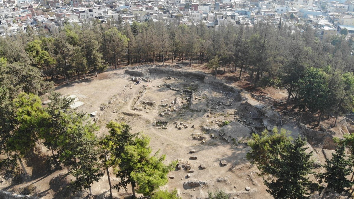 Yumuktepe Höyüğü, bugüne kadar 2 binin üzerinde eser verdi