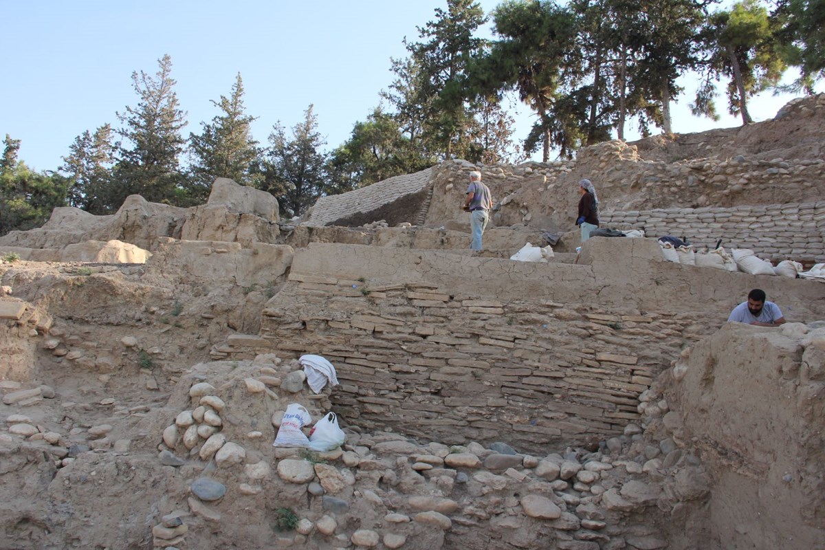 Yumuktepe Höyüğü, bugüne kadar 2 binin üzerinde eser verdi