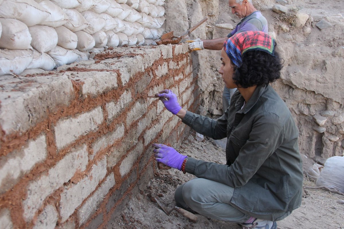 Yumuktepe Höyüğü, bugüne kadar 2 binin üzerinde eser verdi