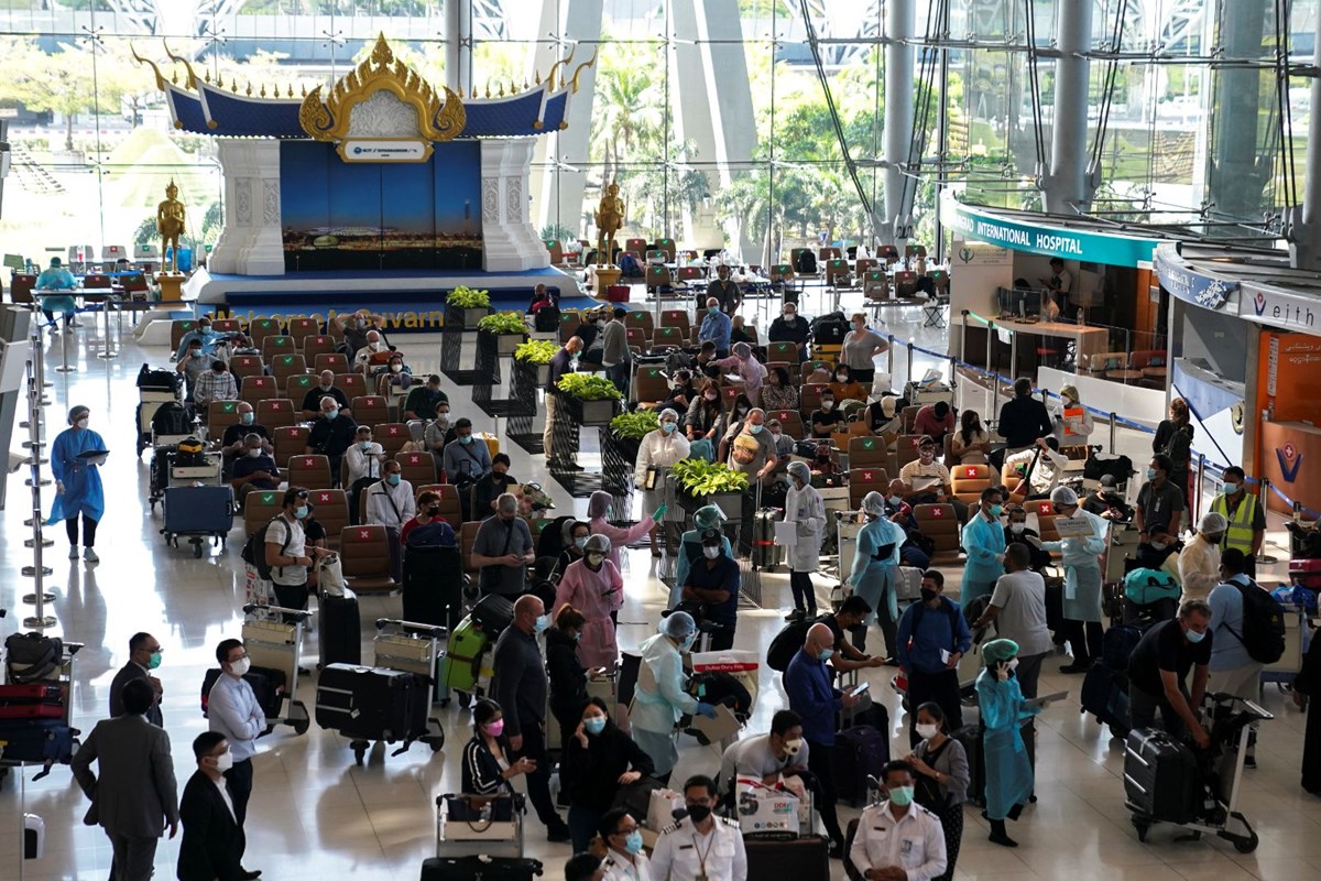 18 ay sonra yeniden acilan taylanda binlerce turist akin etti 11