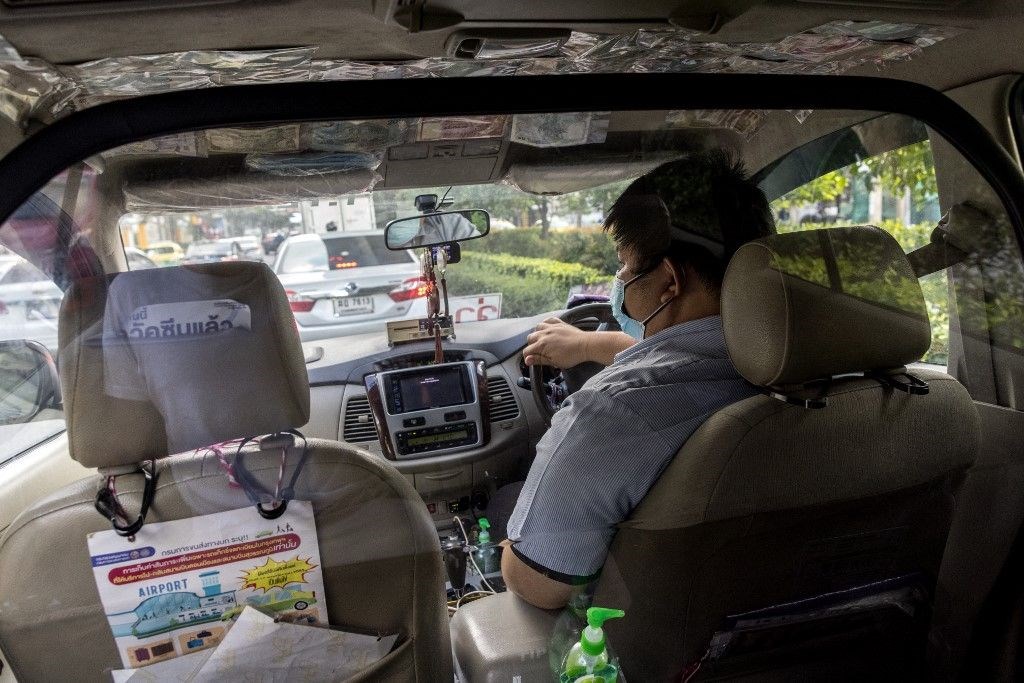 18 ay sonra yeniden acilan taylanda binlerce turist akin etti 15