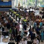 18 ay sonra yeniden açılan Tayland’a binlerce turist akın etti