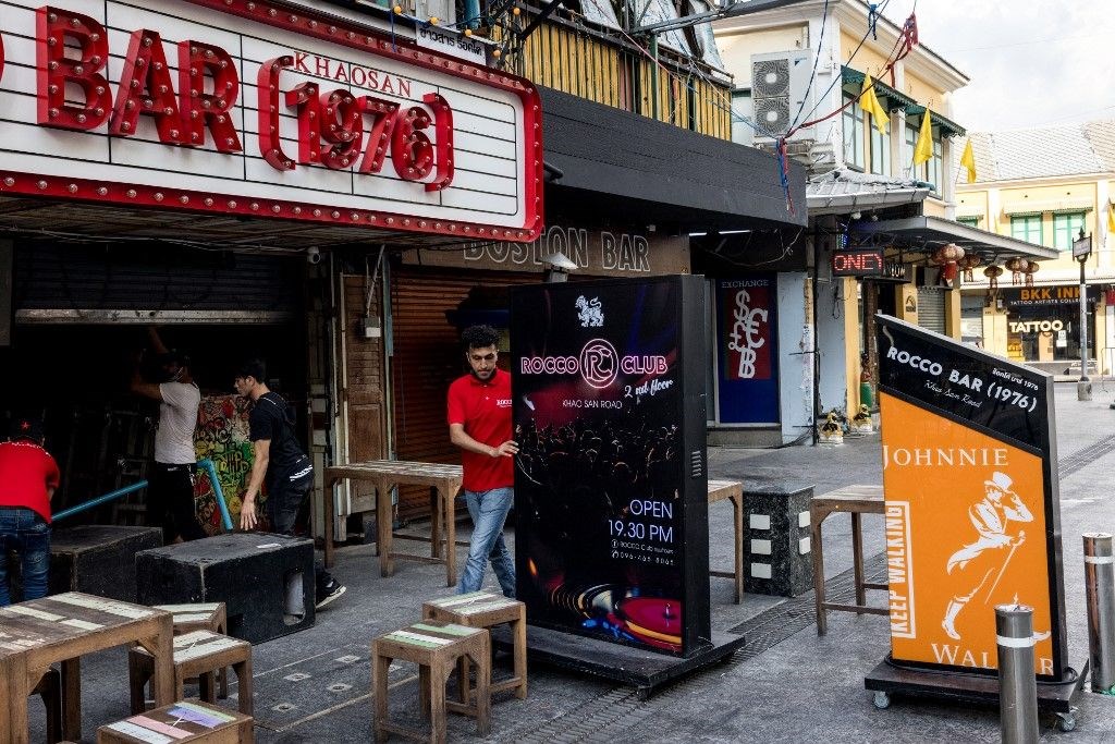 18 ay sonra yeniden acilan taylanda binlerce turist akin etti 19