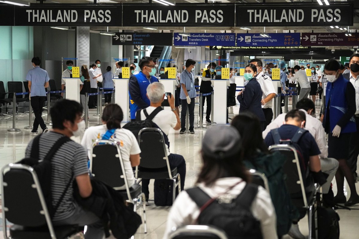 18 ay sonra yeniden acilan taylanda binlerce turist akin etti 8