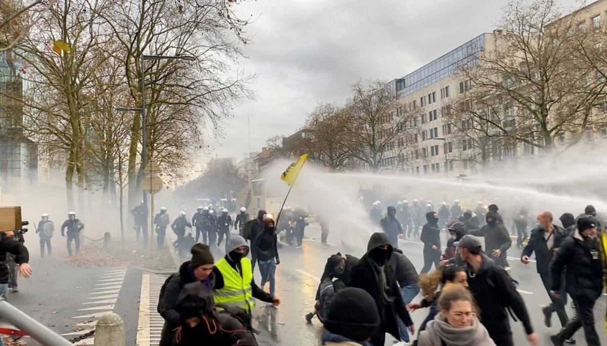Belçika’da olaylı protesto: 4 yaralı, 44 gözaltı