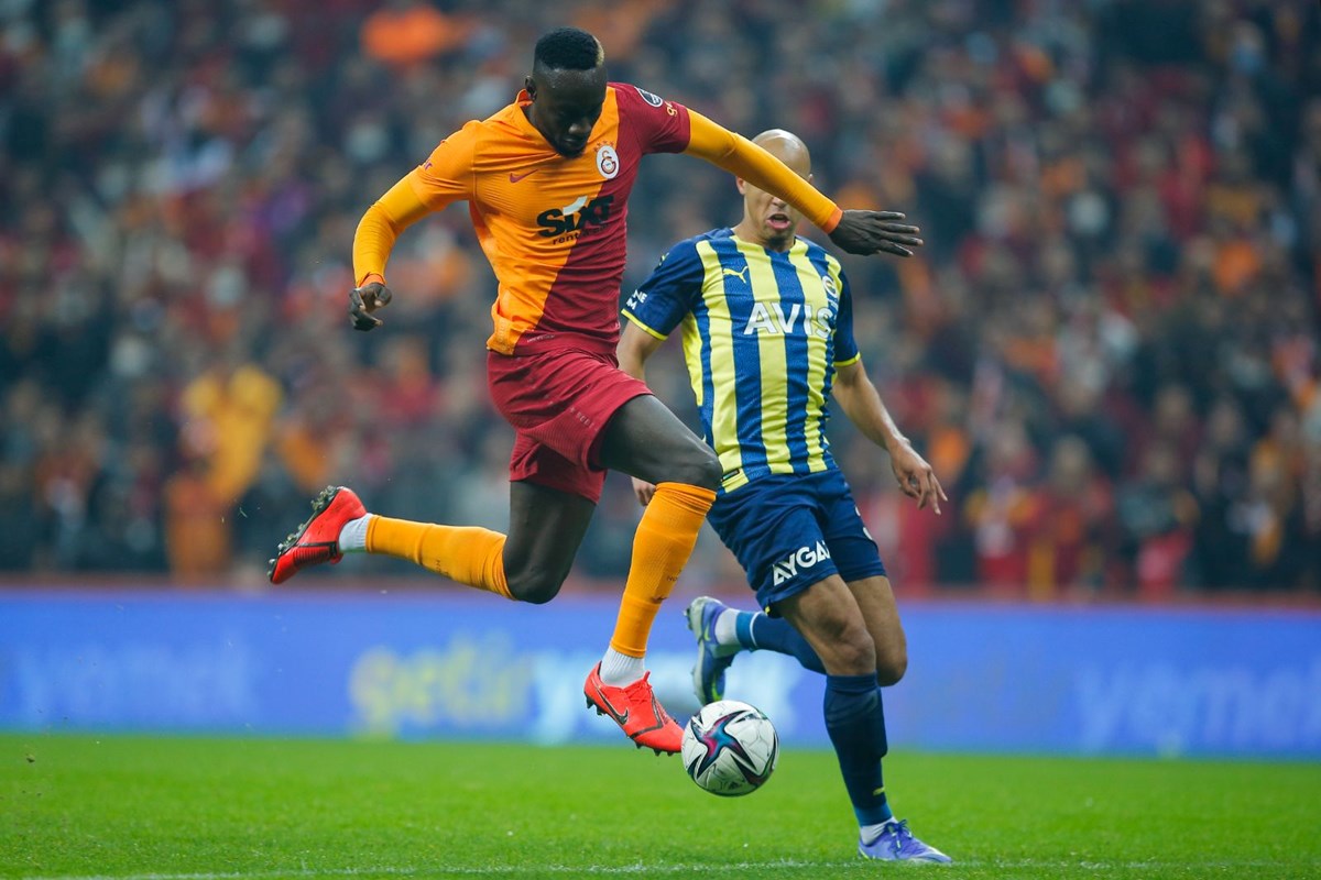 Derbide kazanan Fenerbahçe (Galatasaray-Fenerbahçe maç sonucu)