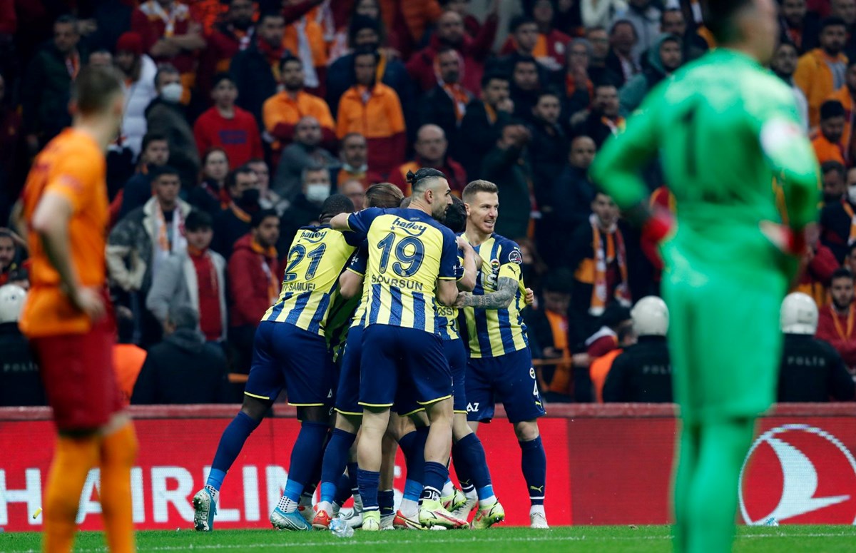 Derbide kazanan Fenerbahçe (Galatasaray-Fenerbahçe maç sonucu)