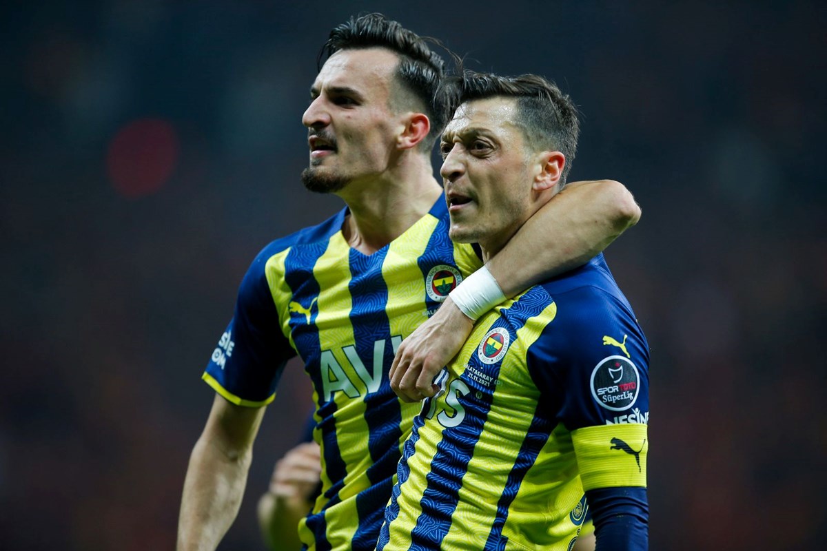 Derbide kazanan Fenerbahçe (Galatasaray-Fenerbahçe maç sonucu)