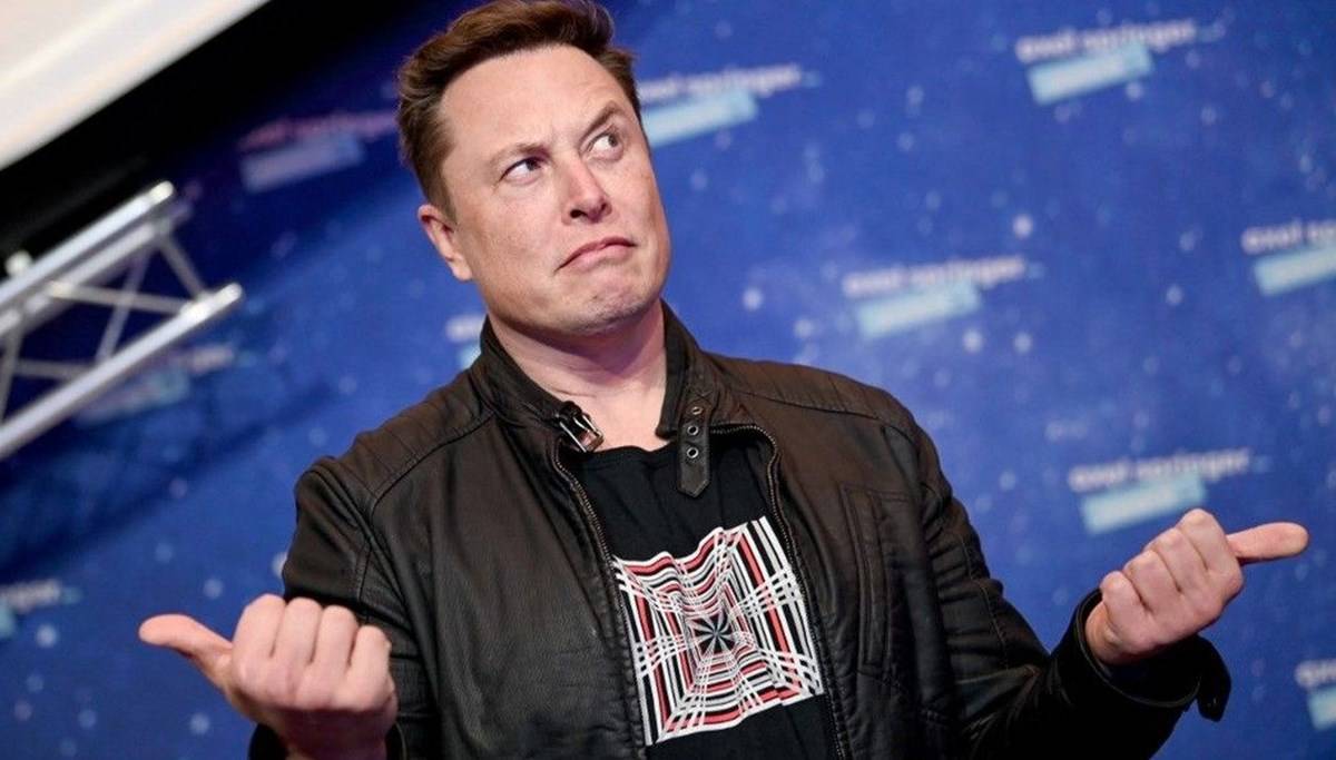 Elon Musk’tan milyonlarca takipçisine Tesla sorusu: Satmalı mıyım?