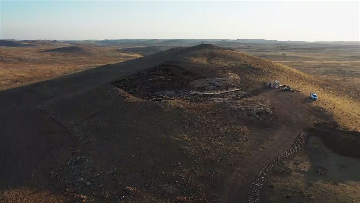 karahantepeye karsilama merkezi ve kazi evi yapilacak 14