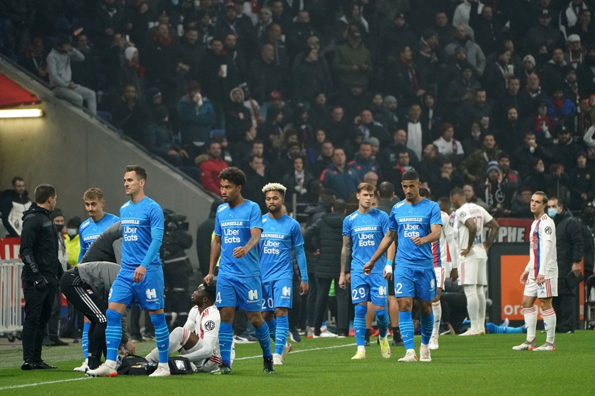 Lyon-Marsilya maçı yarıda kaldı