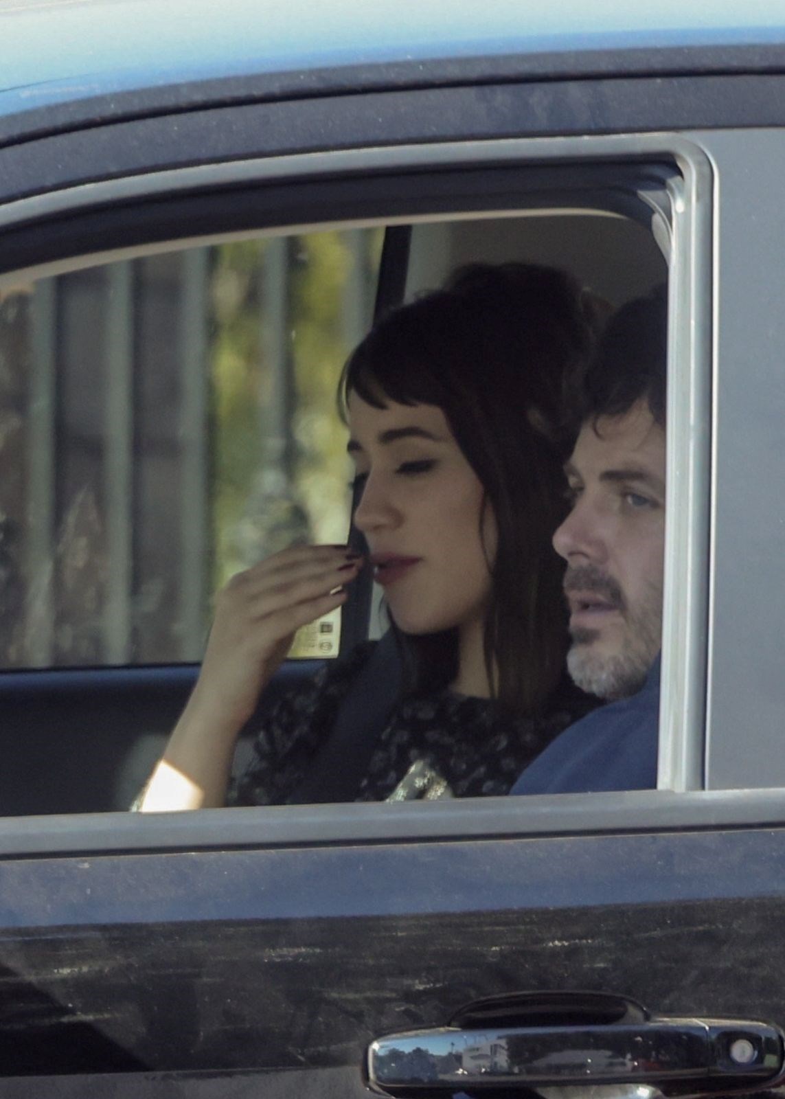 Oyuncu çift Casey Affleck ile Caylee Cowan sarmaş dolaş
