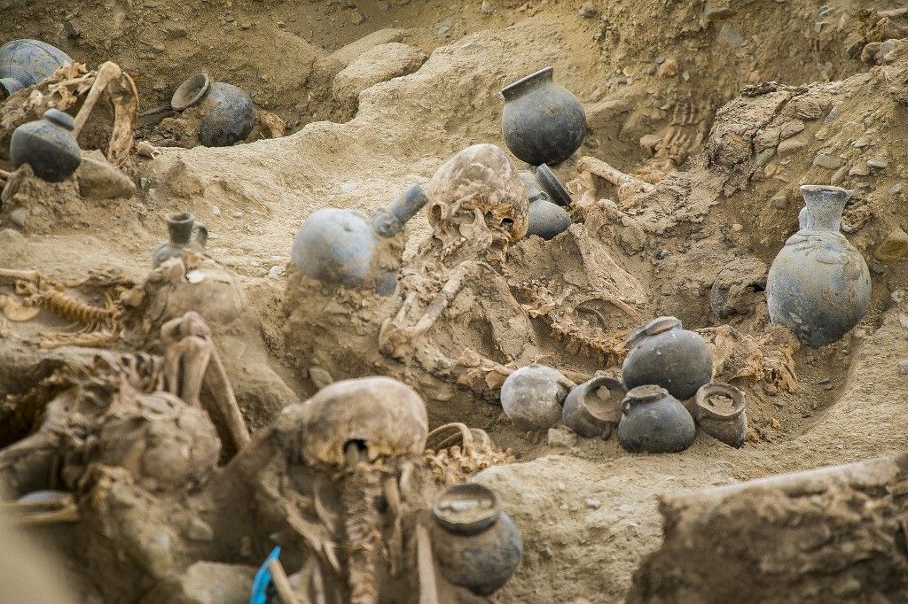 Peru’da 500 yıl öncesinden kalma toplu mezar bulundu: Çocukların kalplerini oydular