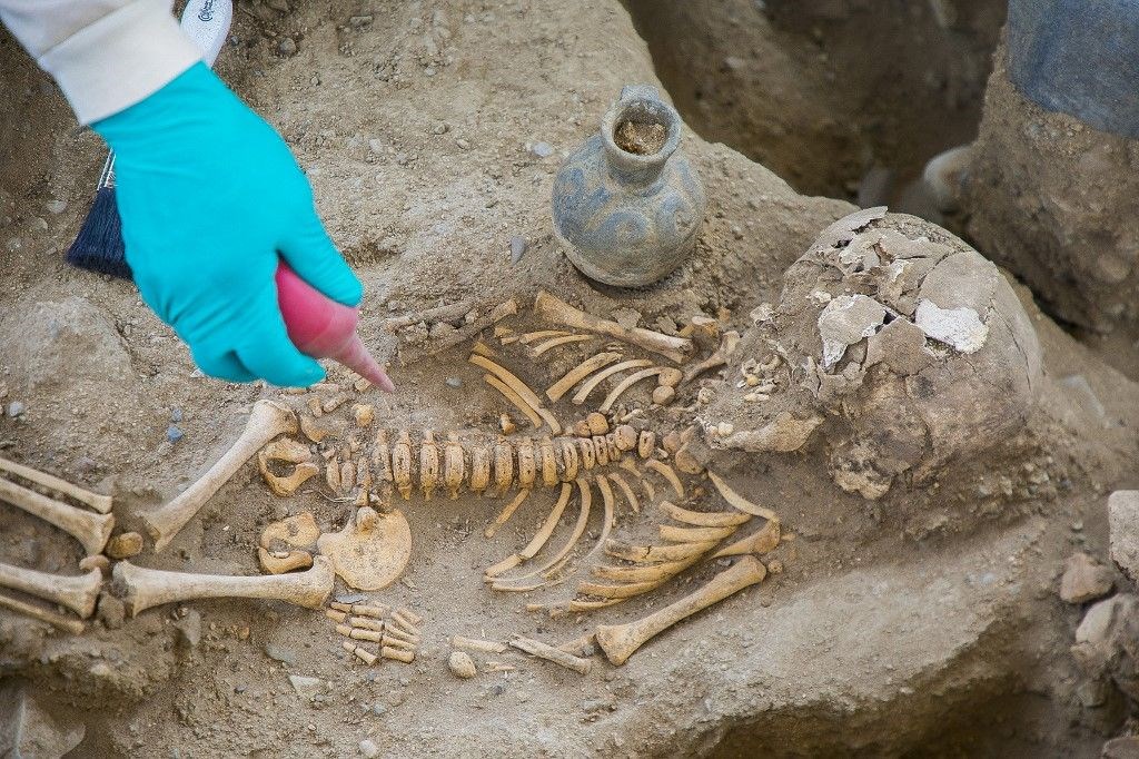 peruda 500 yil oncesinden kalma toplu mezar bulundu cocuklarin kalplerini oydular 8