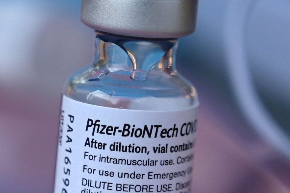 Pfizer/BioNTech aşısı olanlara neden corona virüs bulaşıyor? Bilim insanları yanıtladı