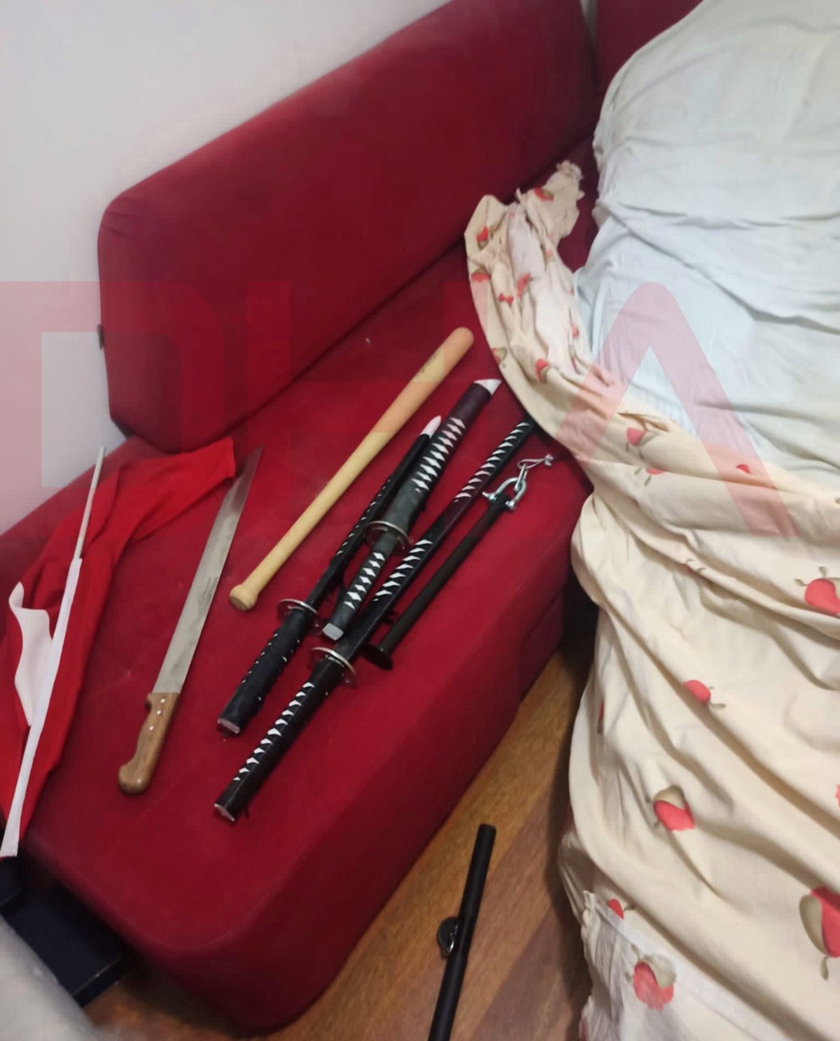 Samuray kılıçlı katilin evinde kılıç koleksiyonu bulundu