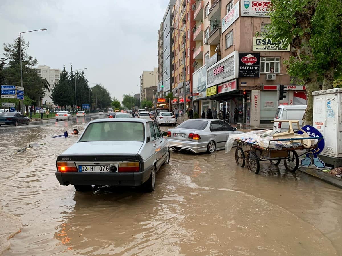 Adıyaman’da sağanak yağmur