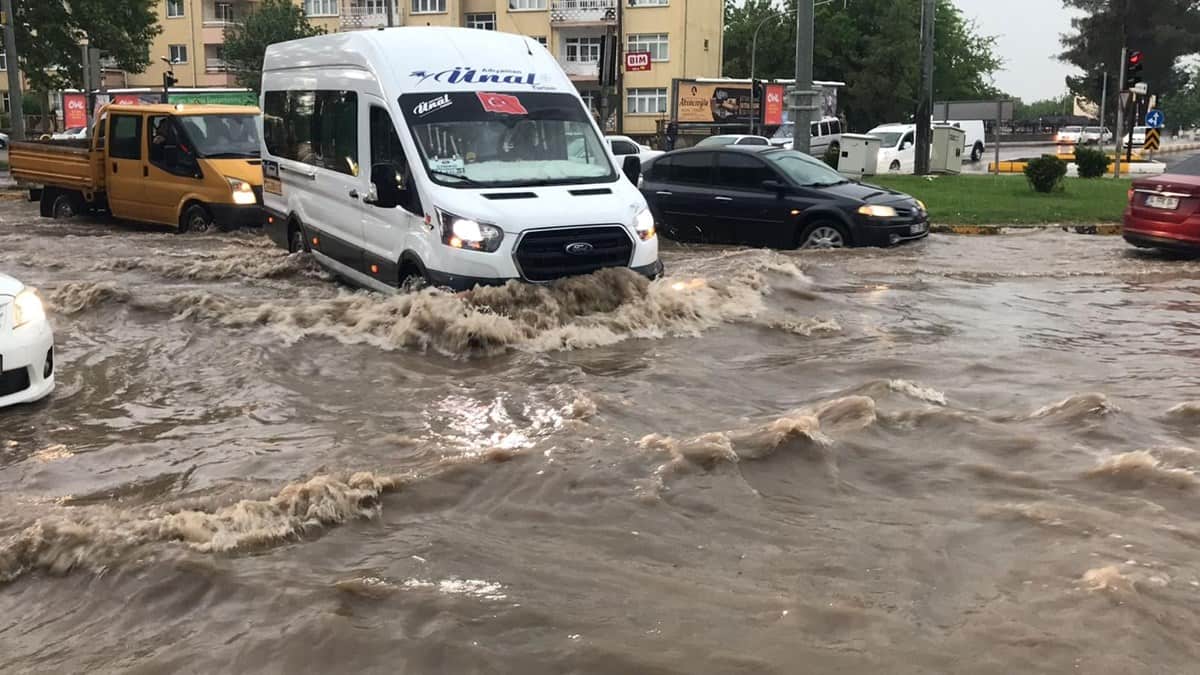 Adıyaman’da sağanak yağmur