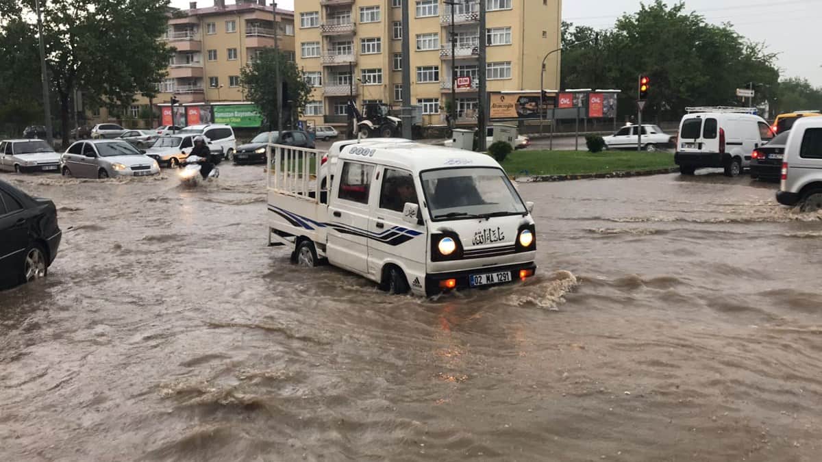 Adıyaman’da sağanak yağmur