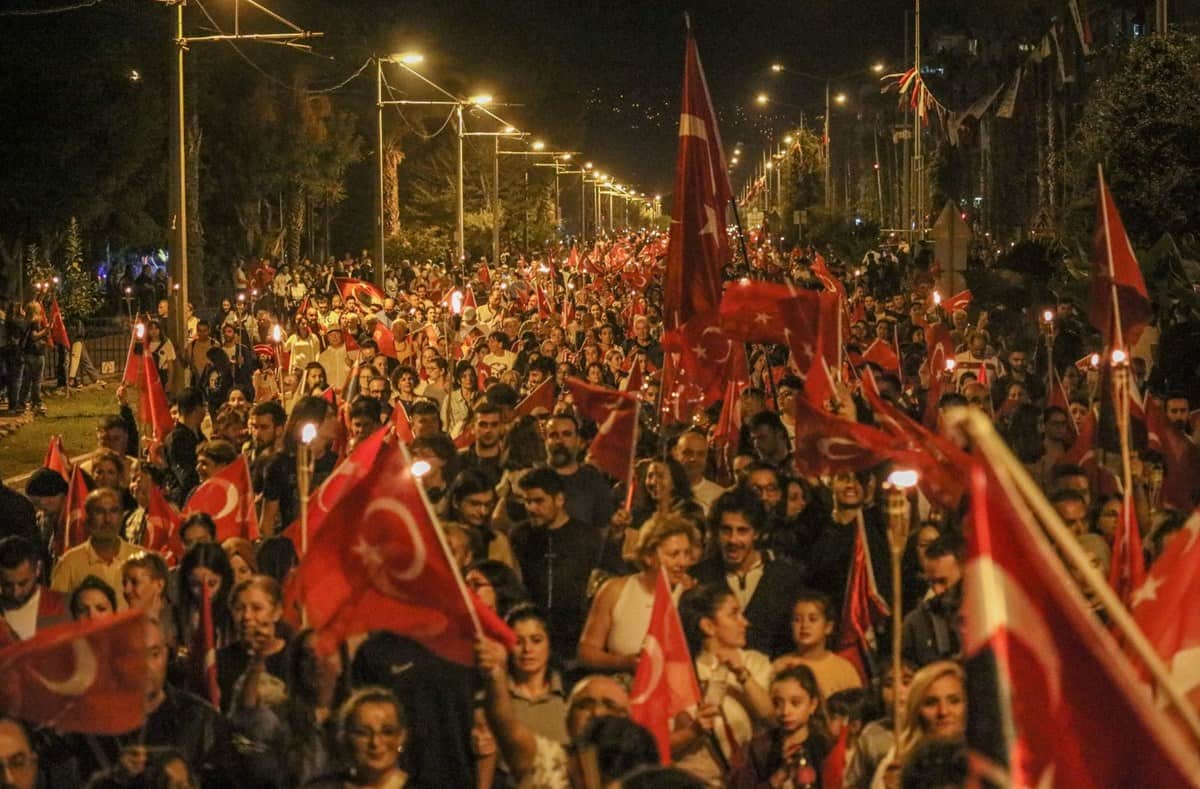 Tüm yurtta 29 Ekim Cumhuriyet Bayramı coşkuyla kutlandı