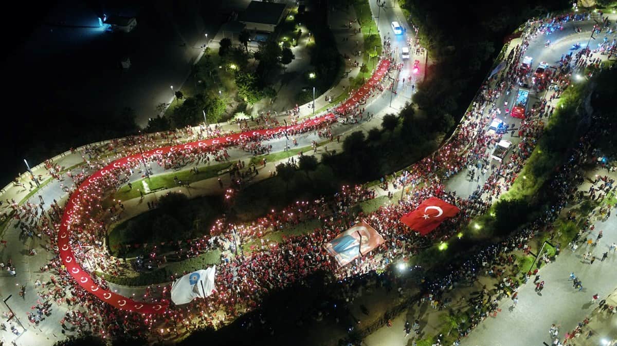 Tüm yurtta 29 Ekim Cumhuriyet Bayramı coşkuyla kutlandı