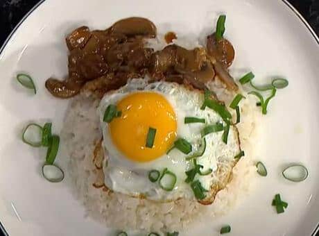 Loco Moco tarifi || Loco Moco yemeği nasıl yapılır? 1 loco moco tarifi loco moco yemegi nasil yapilir