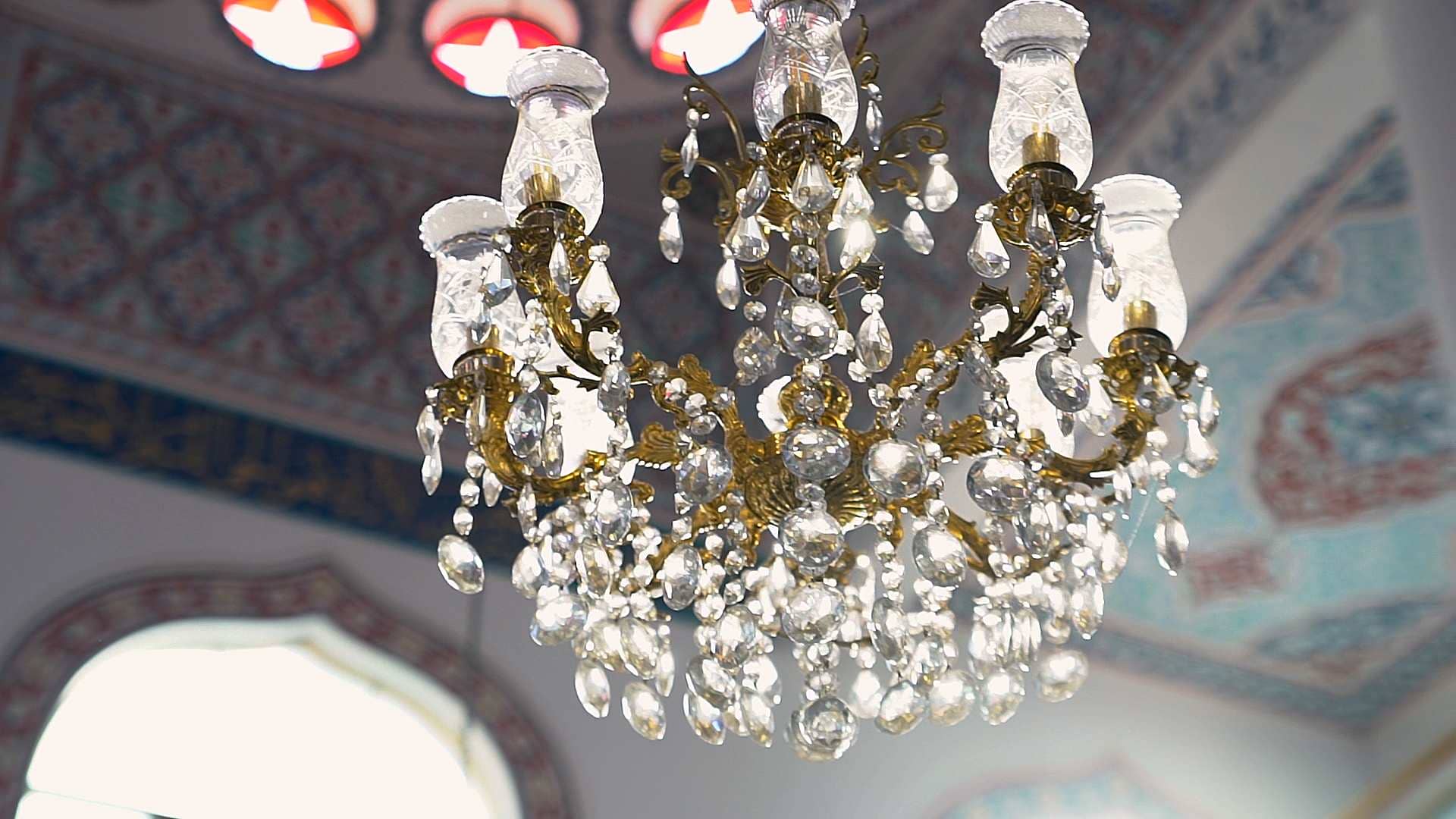 Tasarım Harikası Cami Avizeleri