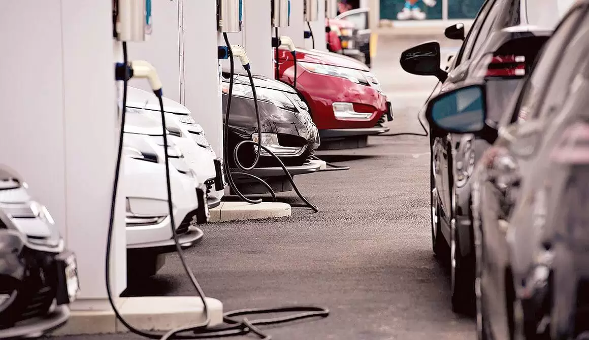 Elektrikli Araç Şarj İstasyonları: Açık Hava ve Kapalı Alan Uygulamaları